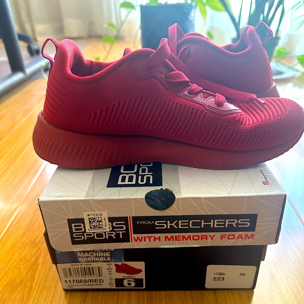 Red sketchers